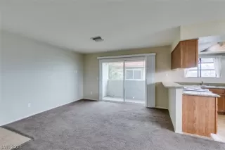 Photo #6: 2464446 Listing