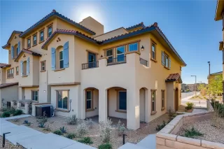 Photo #1: 2464461 Listing 