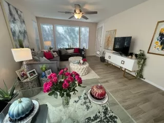 Photo #4: 2464466 Listing 