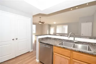 Photo #2: 2464487 Listing 