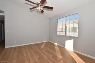 Photo #6: 2464487 Listing 