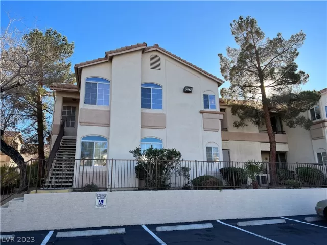 MLS: 2464495 Condo For Sale