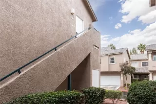 Photo #3: 2464511 Listing