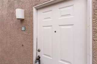 Photo #4: 2464511 Listing