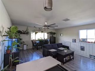 Photo #2: 2464514 Listing 