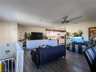 Photo #4: 2464514 Listing 