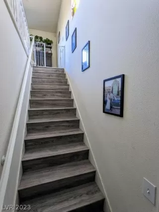 Photo #5: 2464514 Listing 