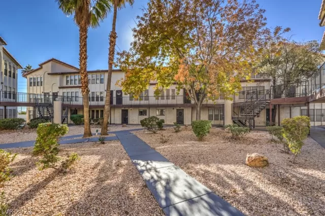 MLS: 2464518 Condo For Sale