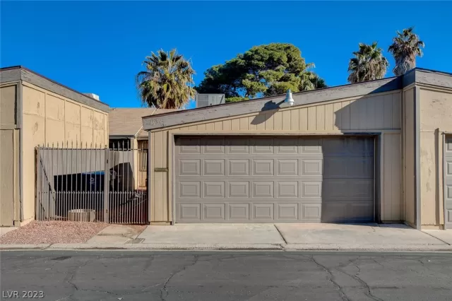 MLS: 2464551 Condo For Sale