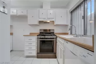 Photo #3: 2464551 Listing 