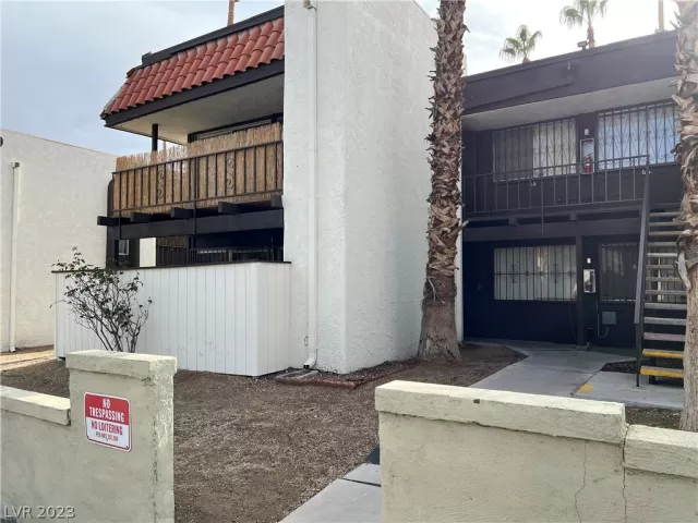 MLS: 2464556 Condo For Sale