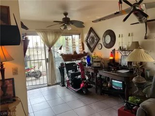 Photo #5: 2464556 Listing