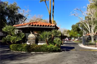 Photo #2: 2464579 Listing