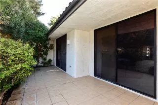 Photo #6: 2464579 Listing