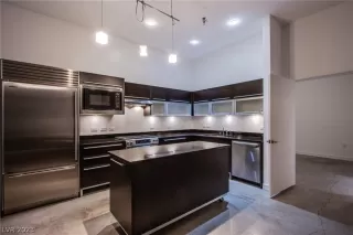 Photo #4: 2464599 Listing 