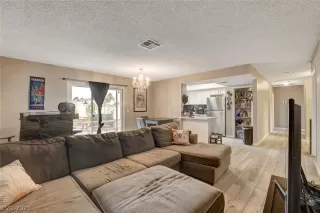 Photo #2: 2464600 Listing 