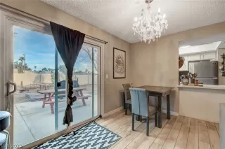 Photo #6: 2464600 Listing 