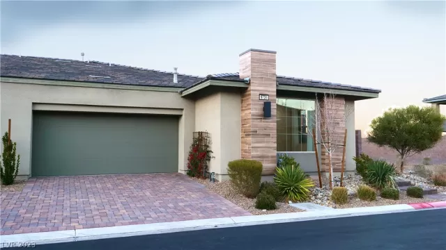 MLS: 2464620 Condo For Sale