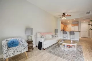 Photo #2: 2464623 Listing 