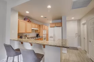 Photo #4: 2464623 Listing 