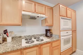 Photo #6: 2464623 Listing 