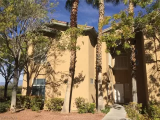 Photo #1: 2464645 Listing 