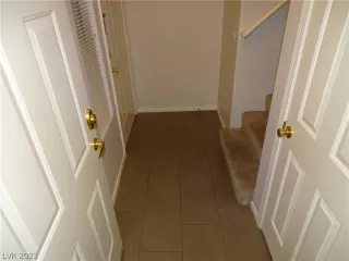 Photo #2: 2464645 Listing 