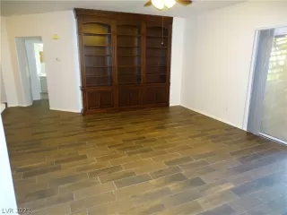 Photo #6: 2464645 Listing 