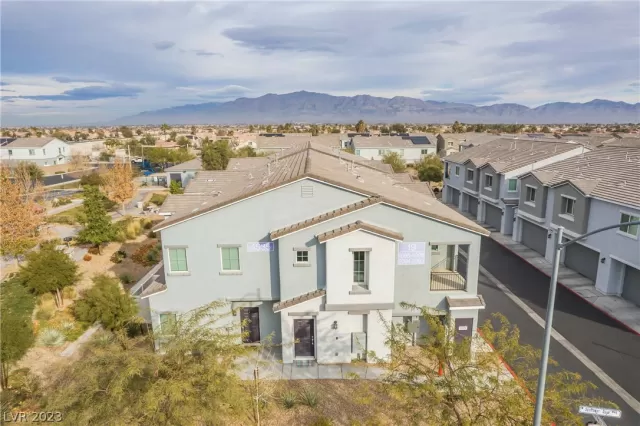 MLS: 2464658 Condo For Sale