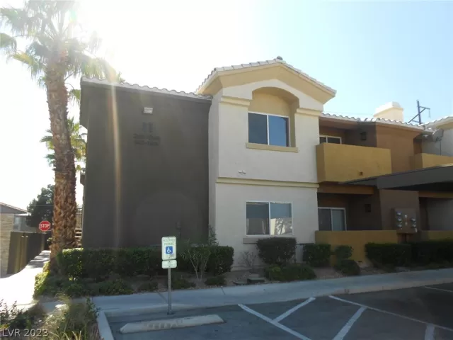 MLS: 2464666 Condo For Sale