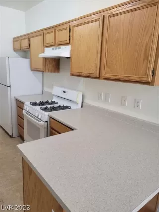 Photo #2: 2464667 Listing