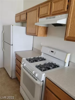 Photo #5: 2464667 Listing