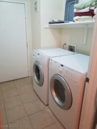 Photo #4: 2464681 Listing 