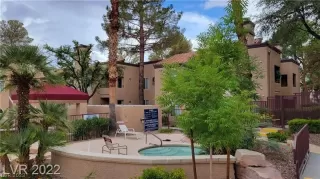 Photo #4: 2464685 Listing 