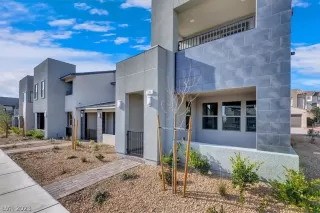 Photo #1: 2464693 Listing 