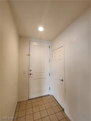 Photo #3: 2464711 Listing 