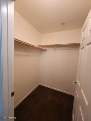 Photo #4: 2464711 Listing 