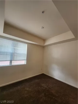 Photo #5: 2464711 Listing 