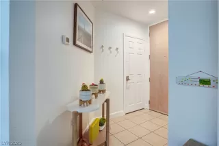 Photo #1: 2464735 Listing