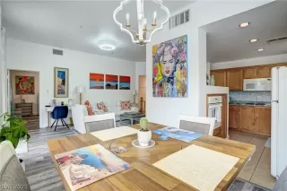 Photo #3: 2464735 Listing