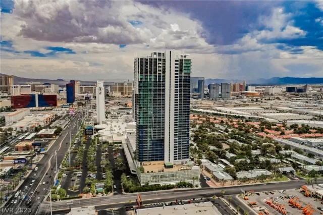 MLS: 2464814 Condo For Sale