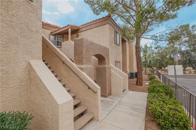 MLS: 2464822 Condo For Sale