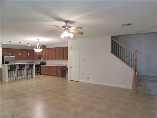 Photo #4: 2464844 Listing 