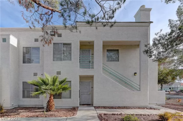 MLS: 2464853 Condo For Sale