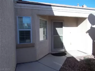 Photo #2: 2464869 Listing 