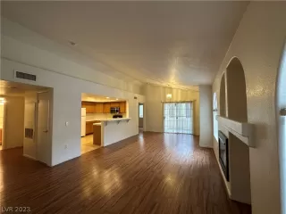 Photo #2: 2464870 Listing 