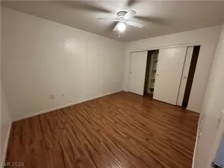 Photo #4: 2464870 Listing 