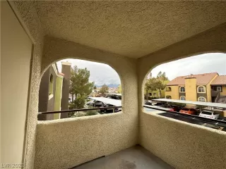 Photo #6: 2464870 Listing 