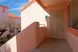 Photo #1: 2464872 Listing 