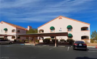 Photo #3: 2464872 Listing 